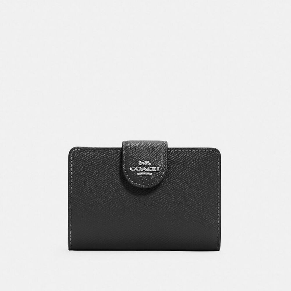 NWT Coach Outlet Medium Corner Zip Wallet